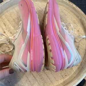 Brooks Ghost 15 Womens Size 10.5 Pink Beige Athletic Running Shoes Sneakers